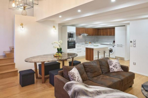 Sunlight Properties - Palme D Or - 2 Bedrooms, modern holiday rental apartment, hyper central